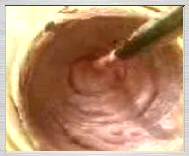 3gp video zdarma: Příprava olejové barvy z přírodního pigmentu z lomu v Rudici, 14.3.2007 - 315KB