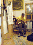 Pavel Pangrác hraje na kytaru v Limuzech, Afterparty po vernisáži v Kolíně: u Martina Mainera v Limuzech, 28.6.2007